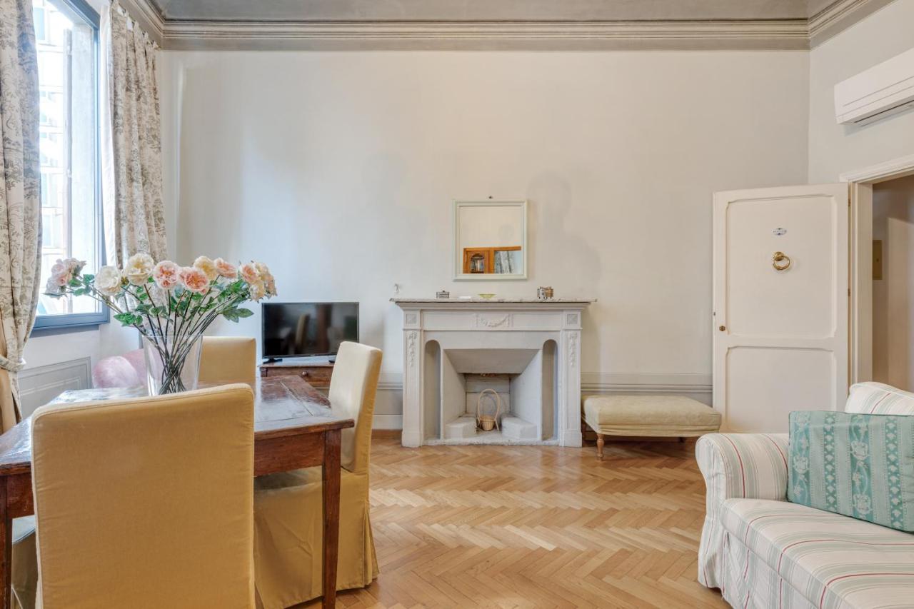Pietre Dure Apartamento Florencia